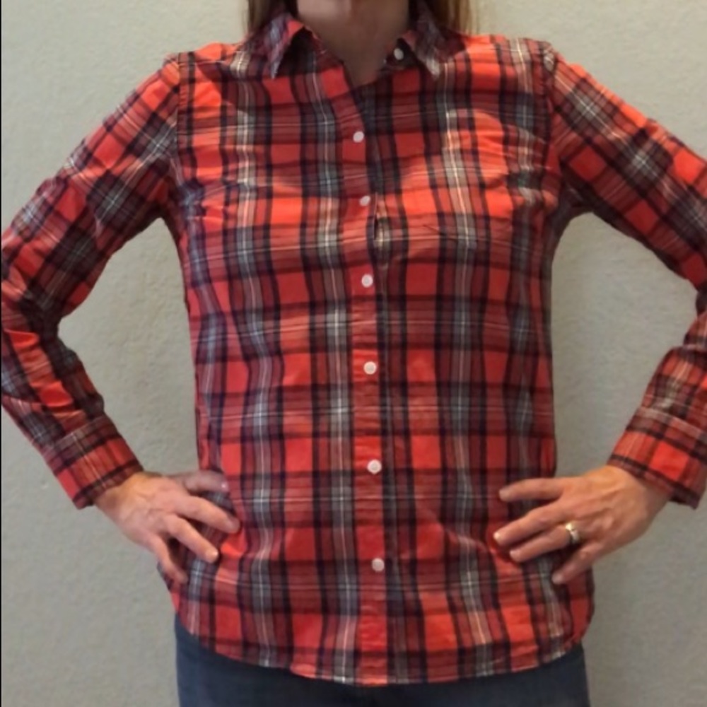 Gap button down top